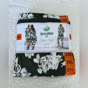 NWT - honeydew Super soft  2 Piece PAJAMA SET